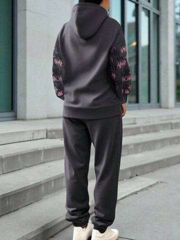 Set con felpa con cappuccio e stampa di lettere per donne taglia comoda